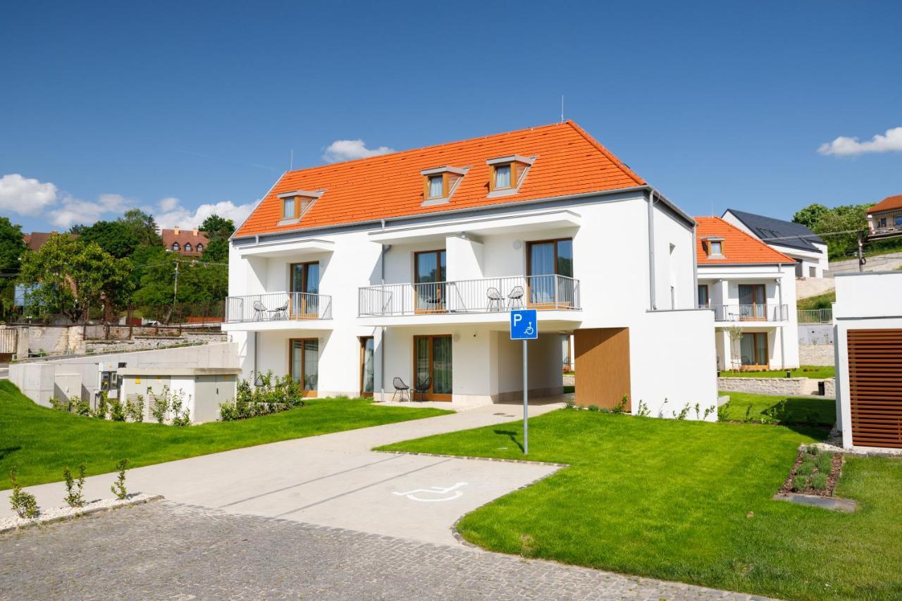 Hotel Historia Malomkert Veszprem Bagian luar foto
