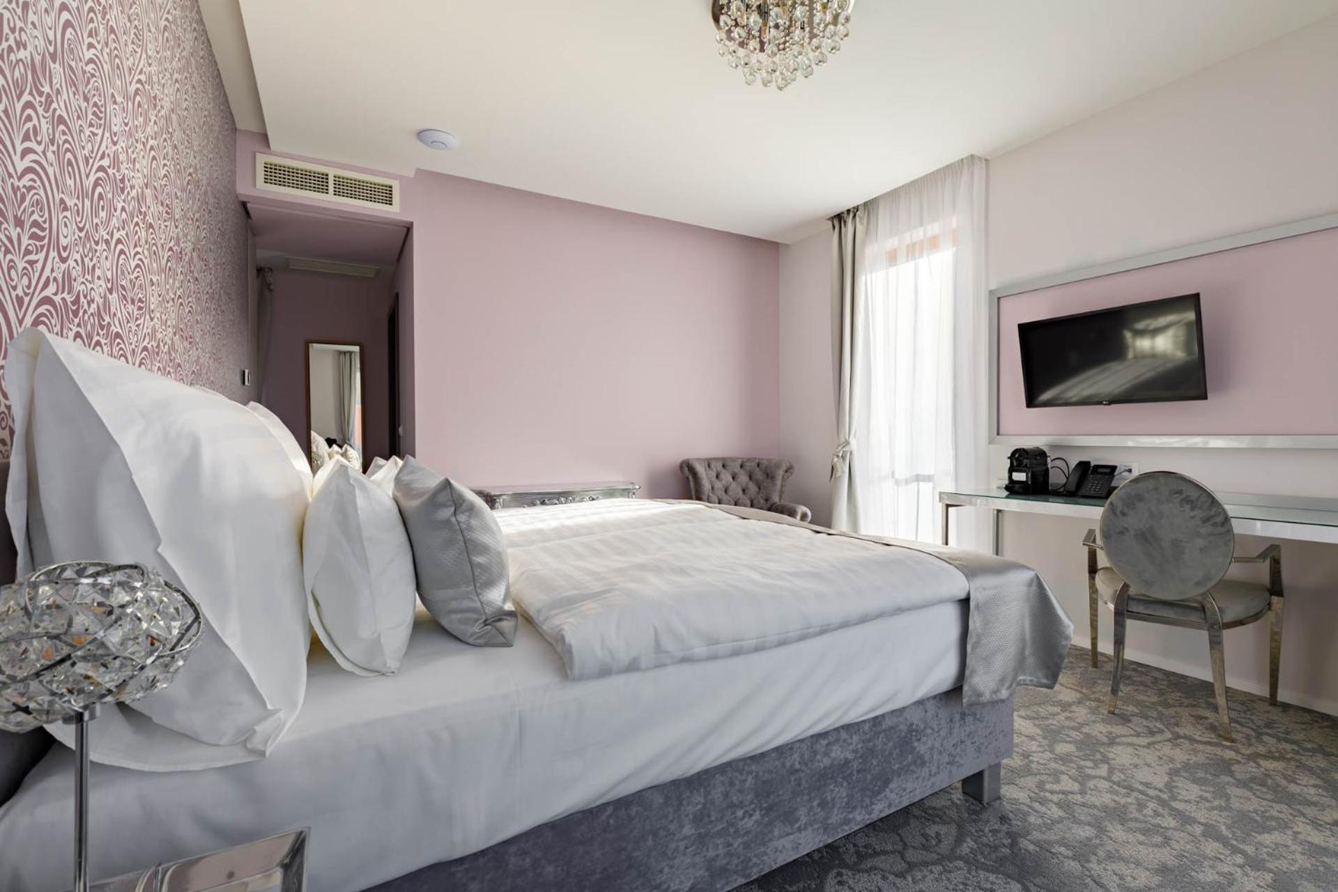 Hotel Historia Malomkert Veszprem Bagian luar foto