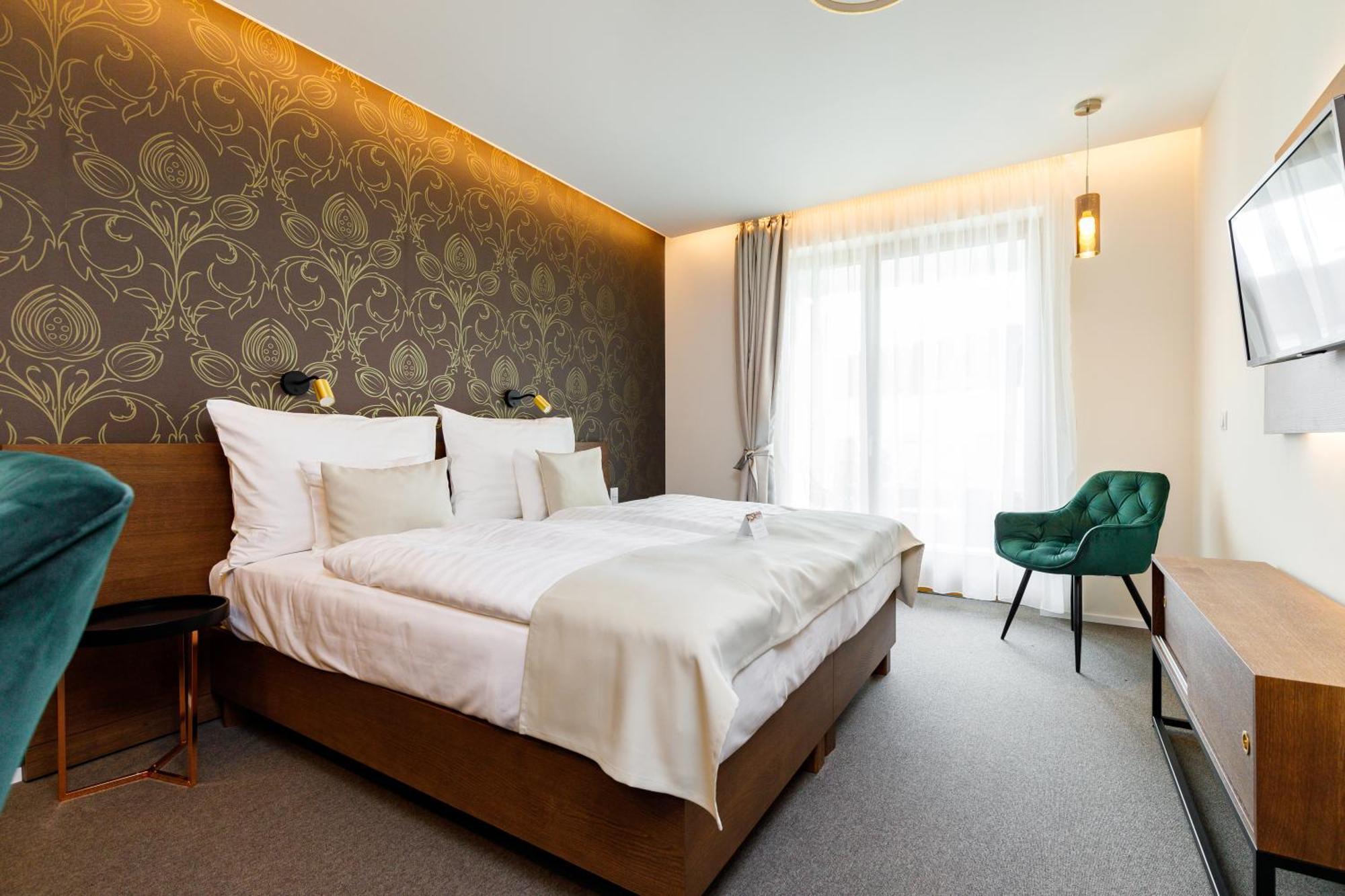 Hotel Historia Malomkert Veszprem Bagian luar foto