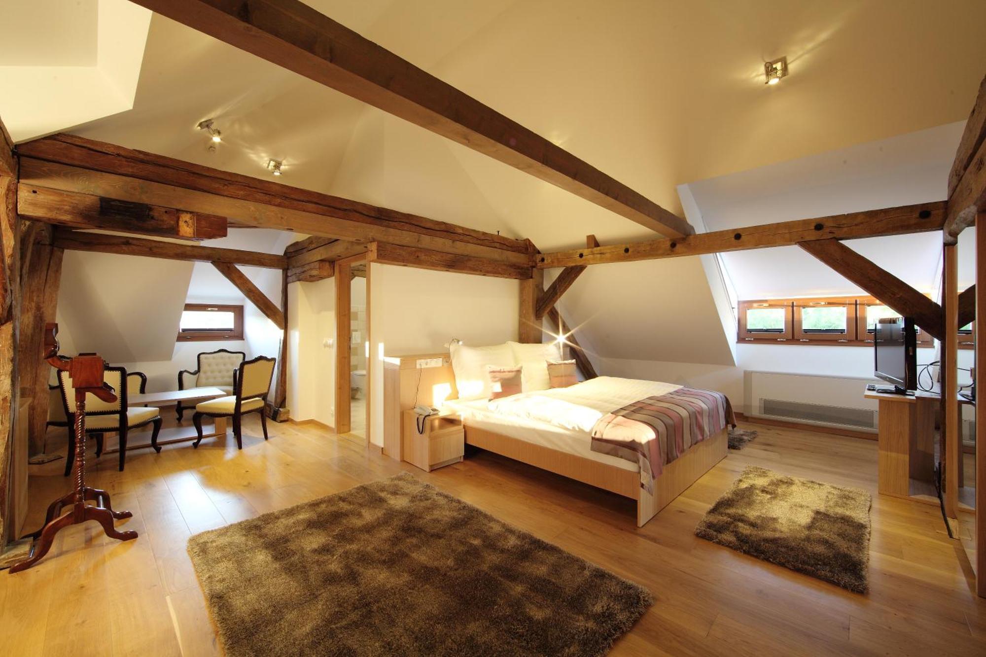 Hotel Historia Malomkert Veszprem Bagian luar foto