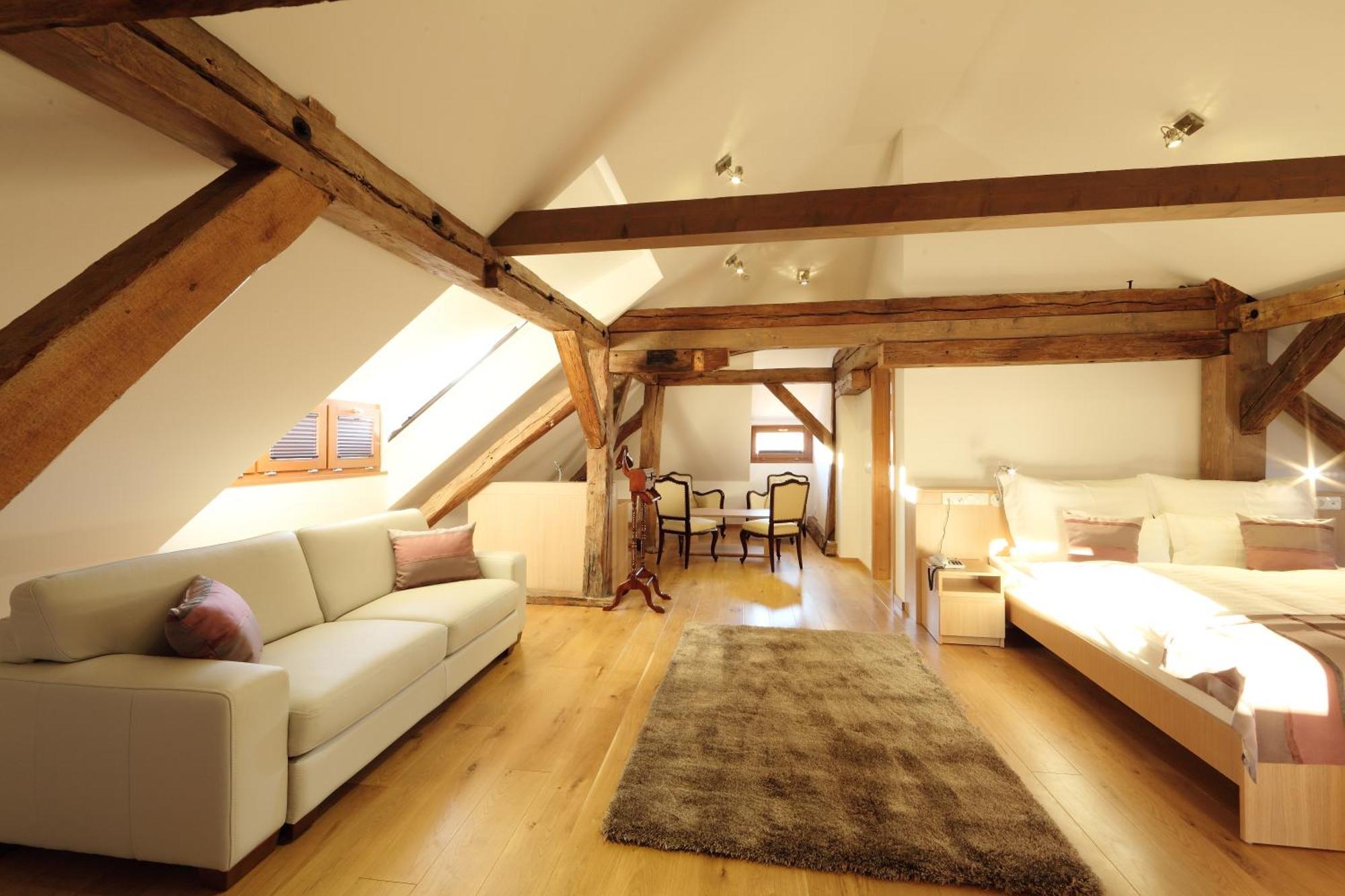 Hotel Historia Malomkert Veszprem Bagian luar foto